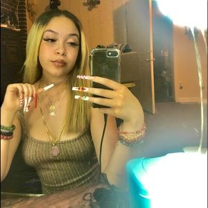 Meet your Posher, Angelica